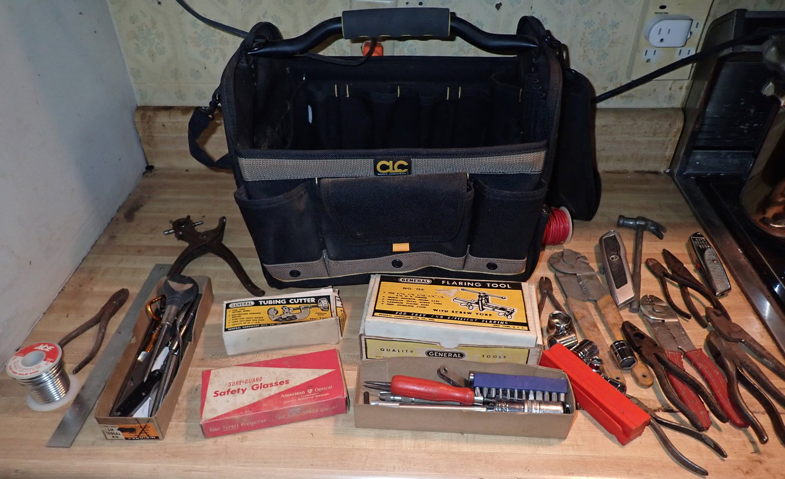 Tool Tote , General Tubing Cutters , Flaring Tool , & Misc (1 of 9)