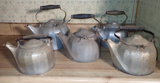 5 Wagner Aluminum Tea Kettles