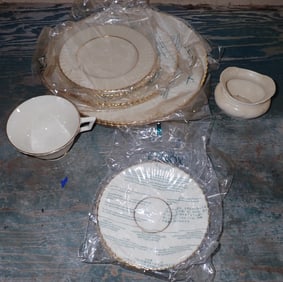 10pcs Lenox - Dinner plates , Saucers , Dessert Plates , & Misc