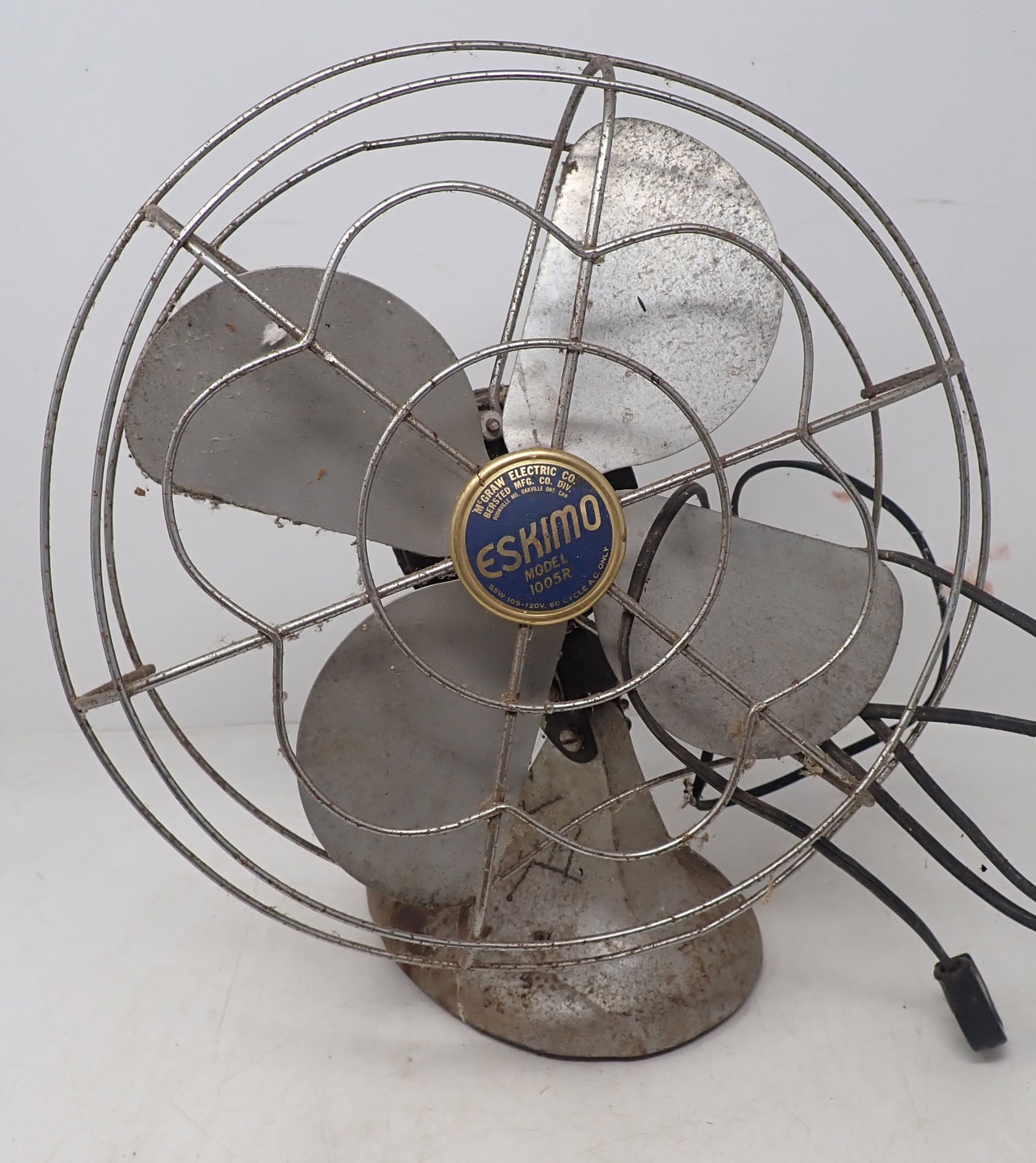 Eskimo Wall Mount Fan (1 of 5)