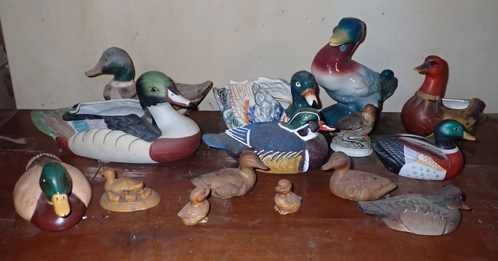 Misc Ducks: Tallest is approx 8". No in house shipping !