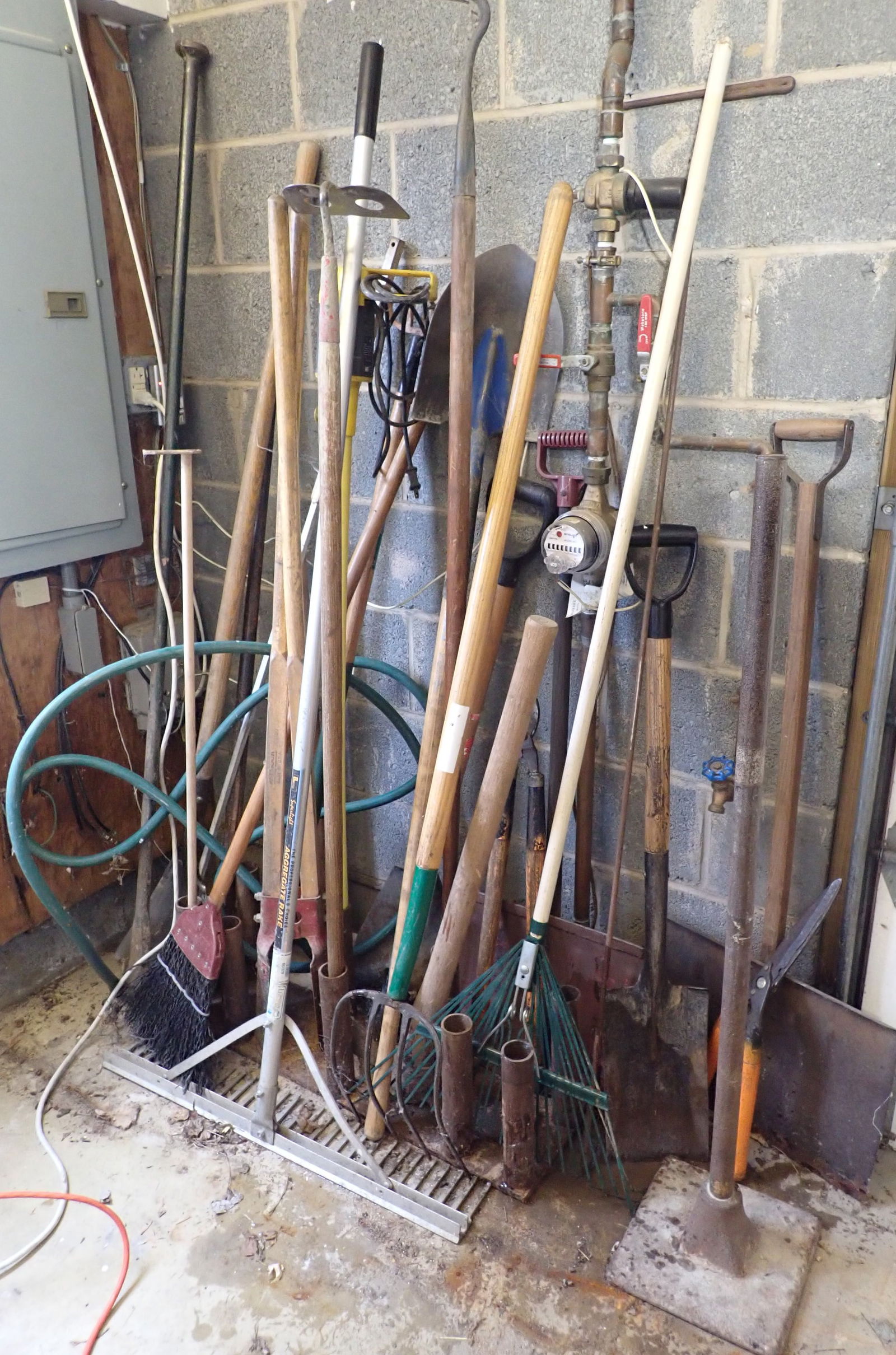 Shale Bars , Shovels , Lutz Pump , Rack , & Misc (1 of 6)