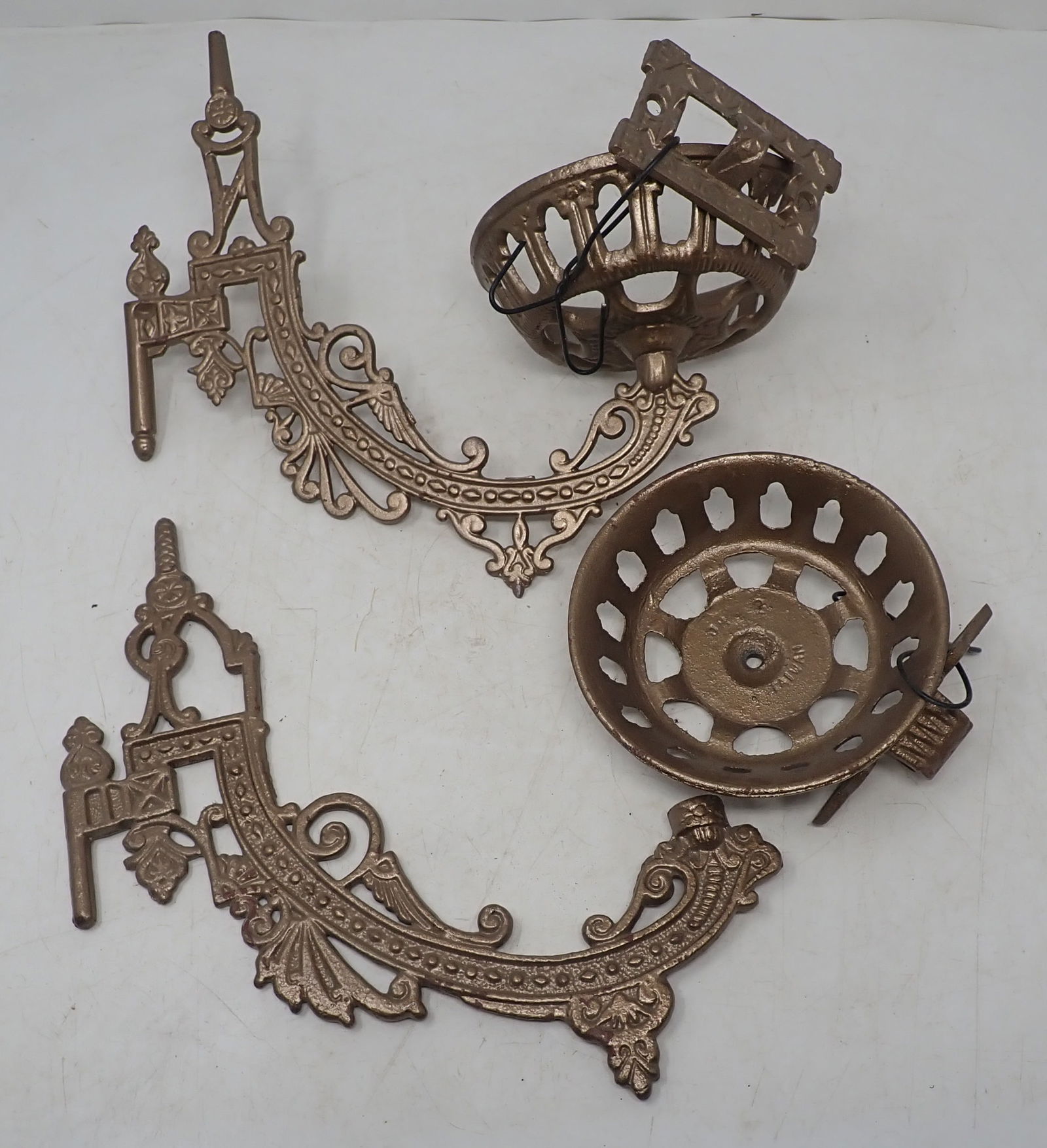 Cast Iron Oil Lamp Wall Brackets (1 of 3)