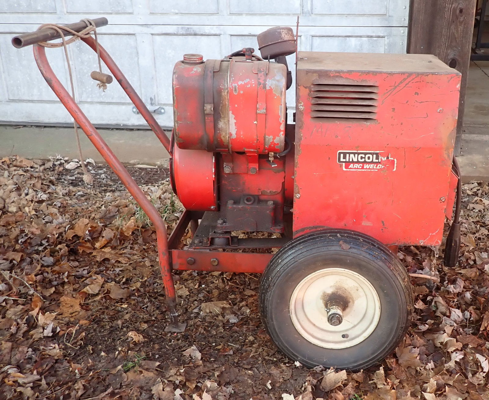 Lincoln Arc Welder 150 w/ Kohler K241P Engine (1 of 5)