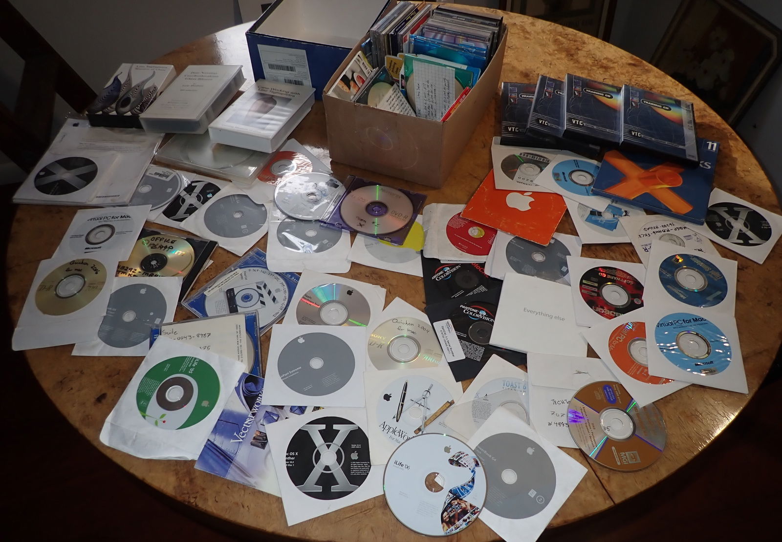 Apple & Misc Cd's (1 of 9)