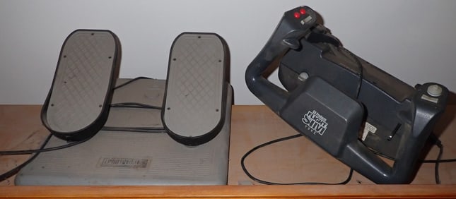 CH Products Flight Yoke & Propedals