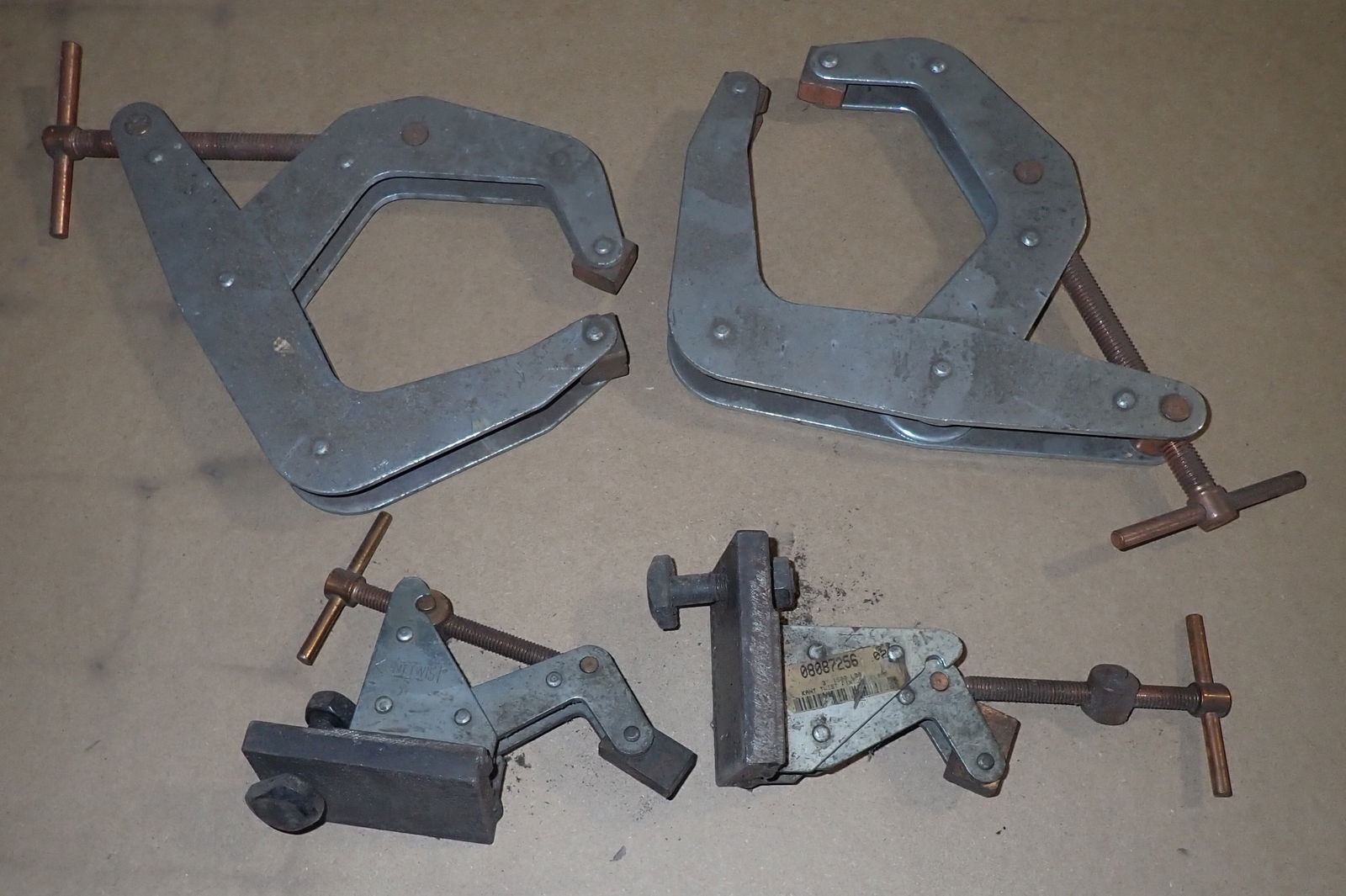 Cantilever & Kant Twist Clamps: Shipping available