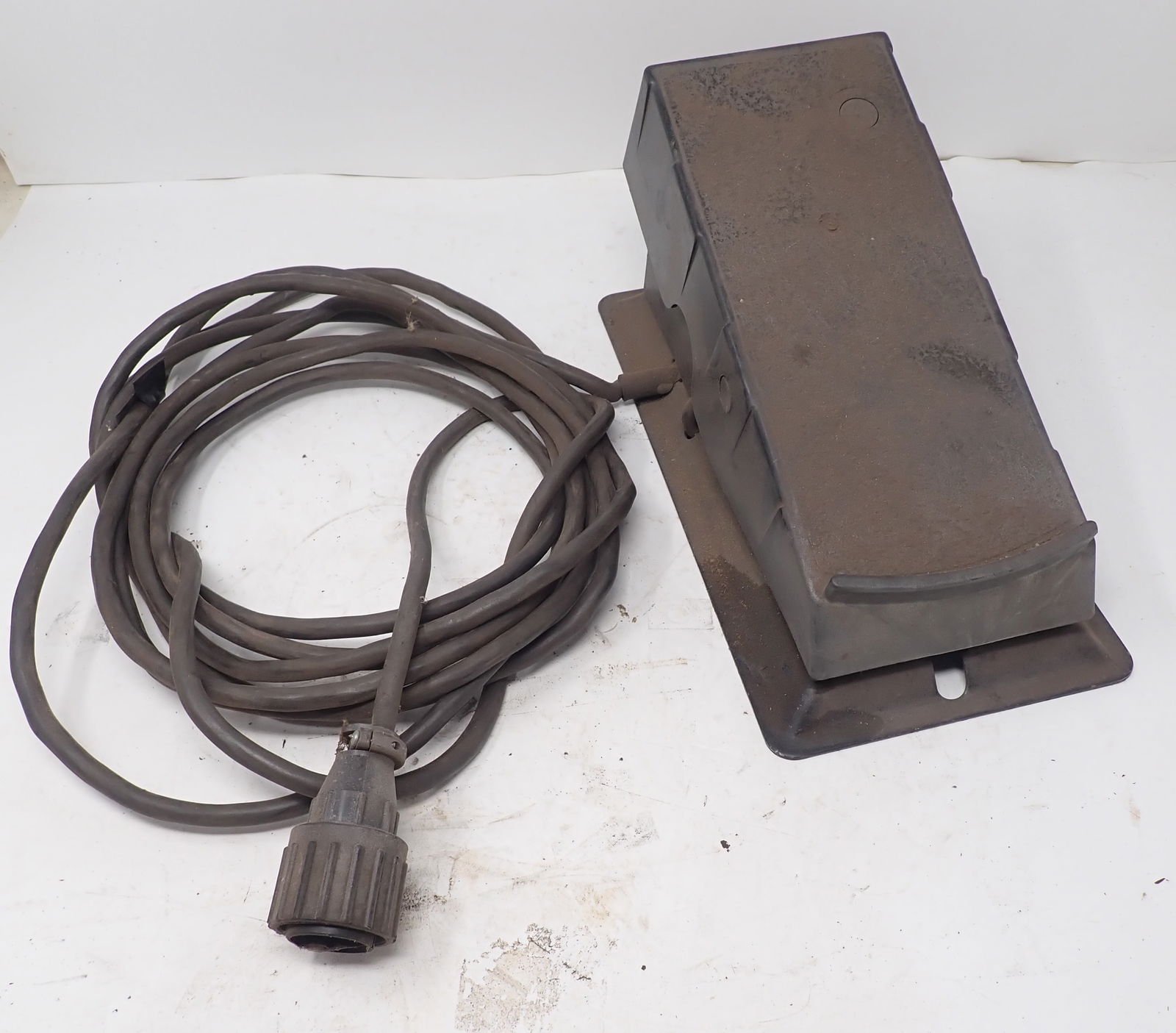 Miller RFCS-14HD Foot Pedal Control (1 of 2)