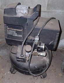 1 1/2hp Air Compressor & Hoses