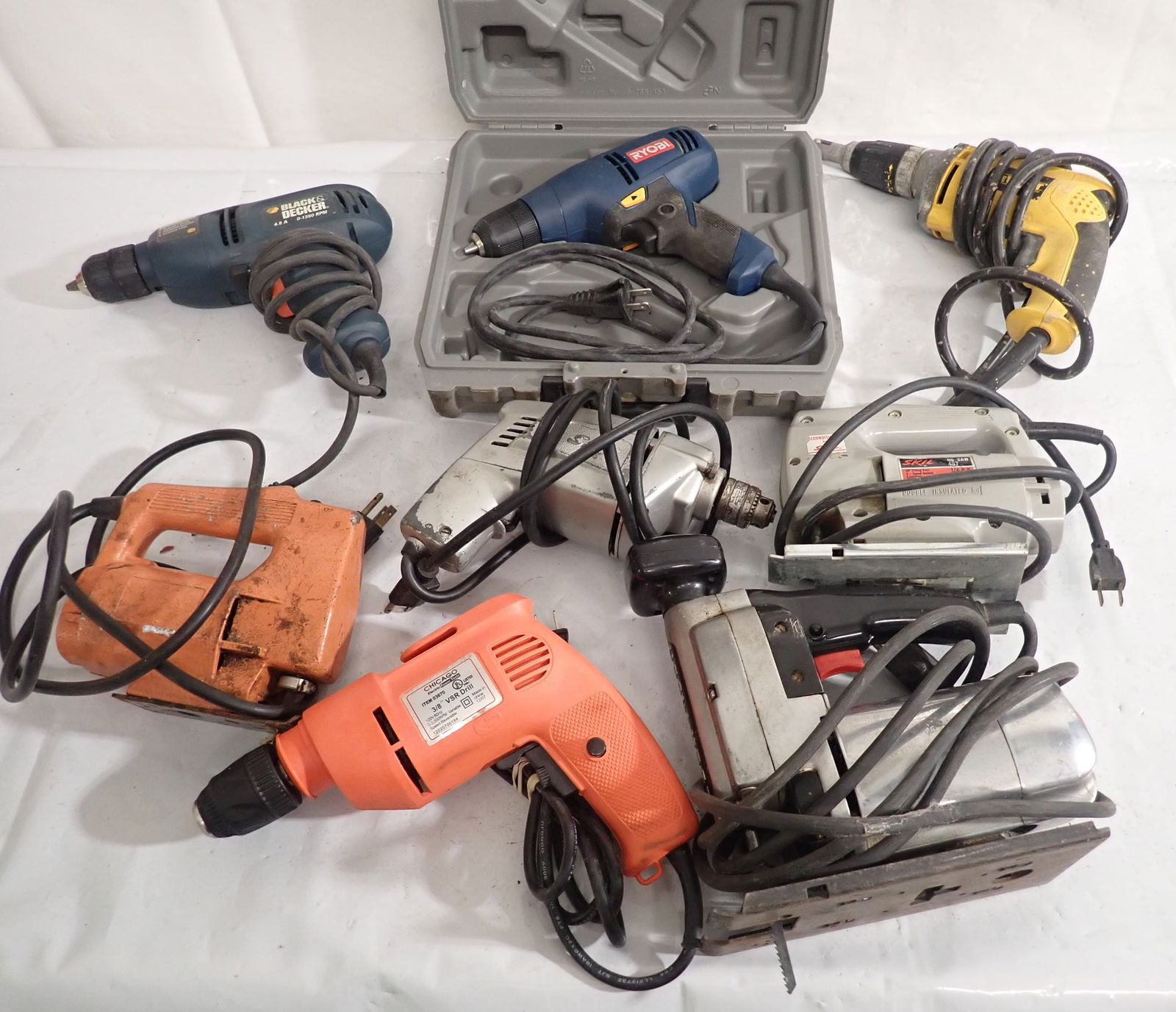 DeWAlt Ryobi Black & Decker Drills w/ Misc (1 of 4)