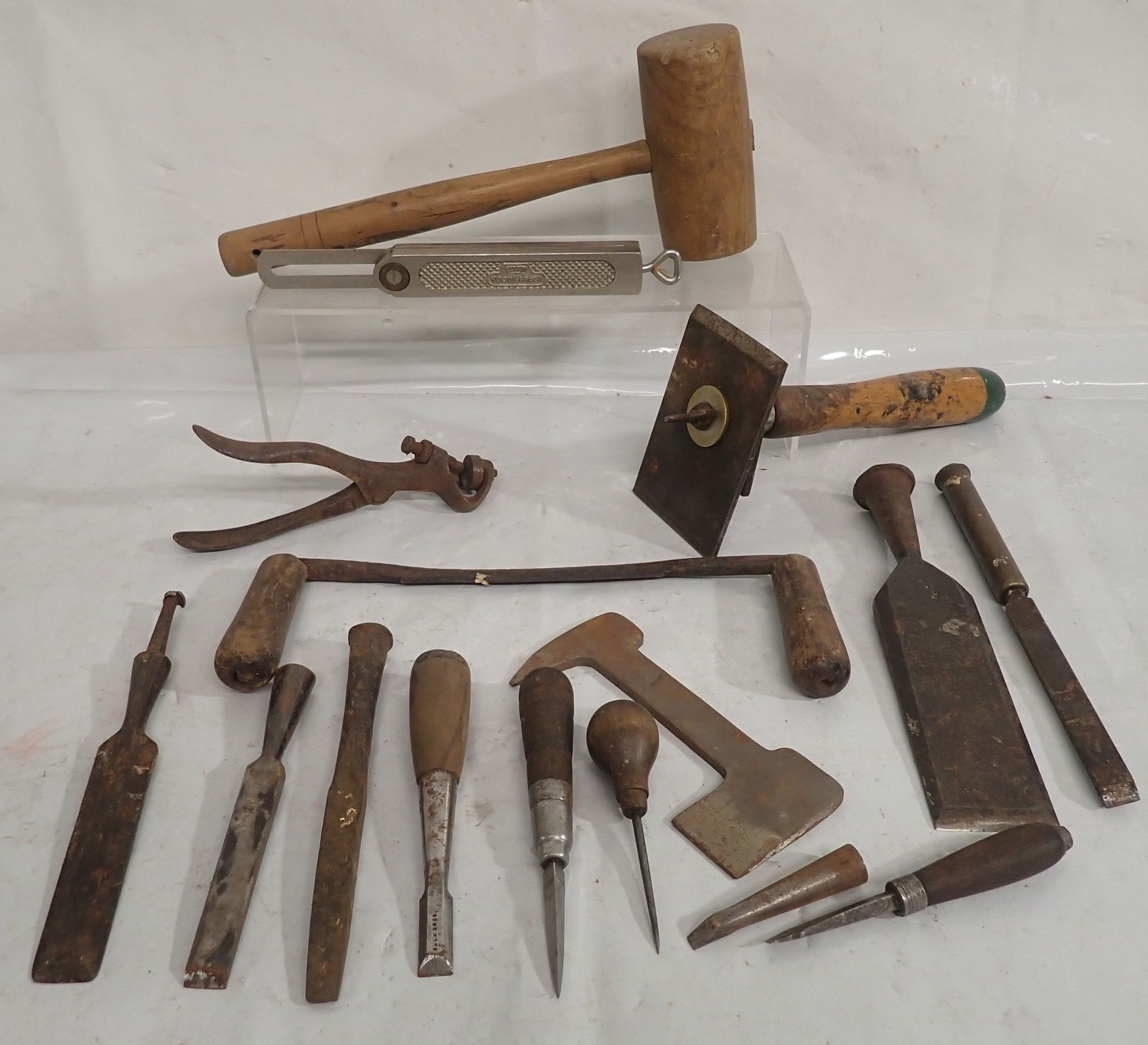 Wooden Mallet, Nooitgedagt Sliding Bevel, Buck Chisel: Shipping available