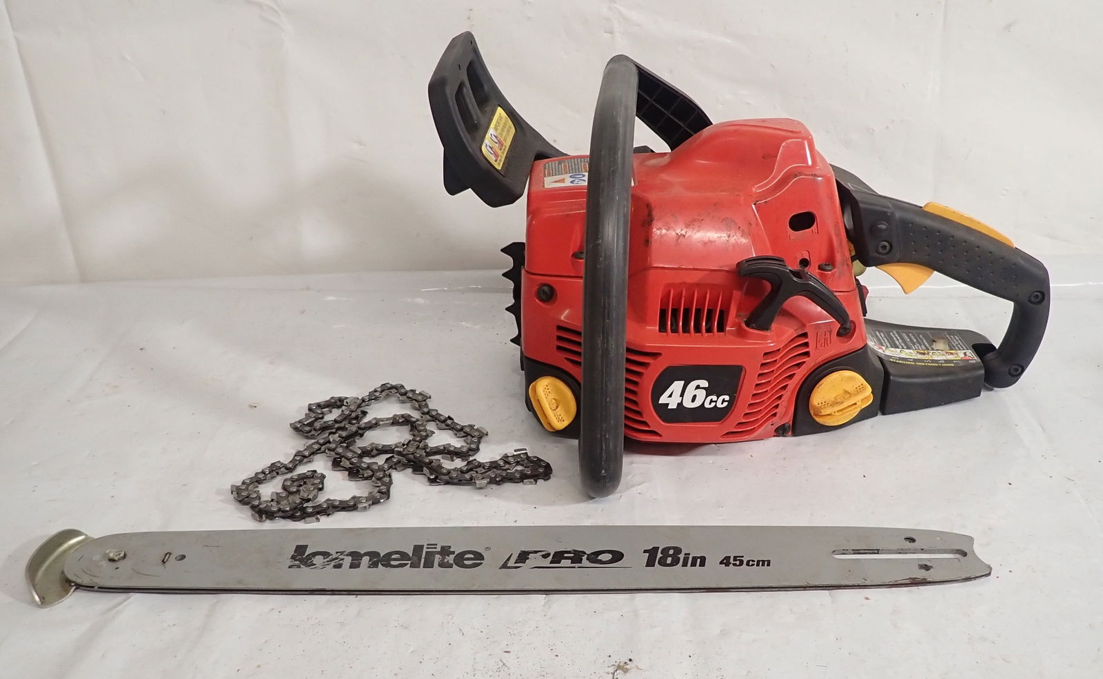 Homelite Pro 46cc Chainsaw 4618C (1 of 4)