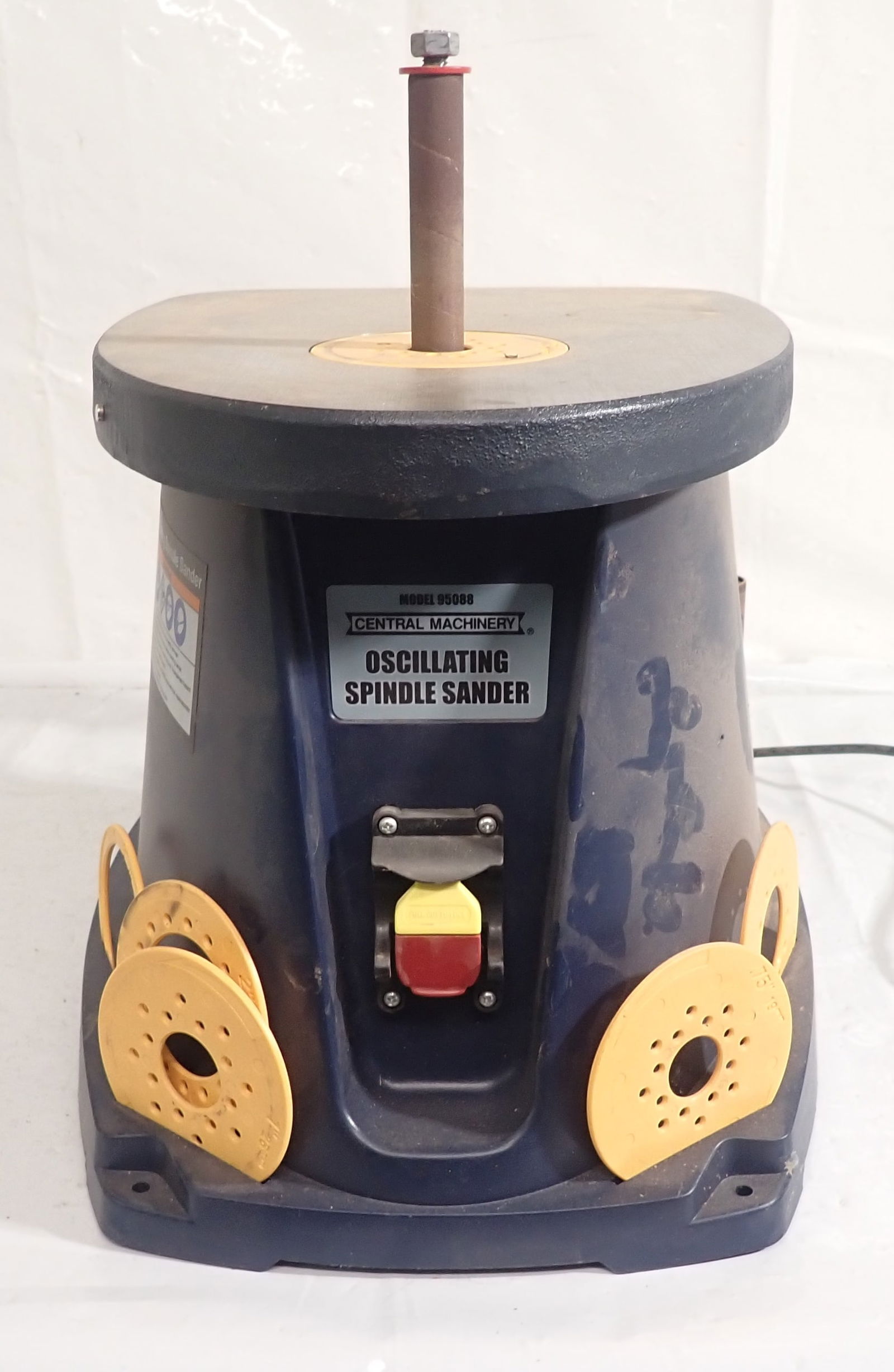 Central Machinery Oscillating Spindle Sander (1 of 6)