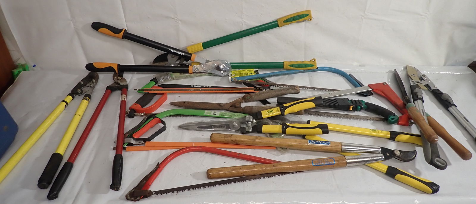 Bow Saws, Pruners, & Loppers incl Fiskars (1 of 7)