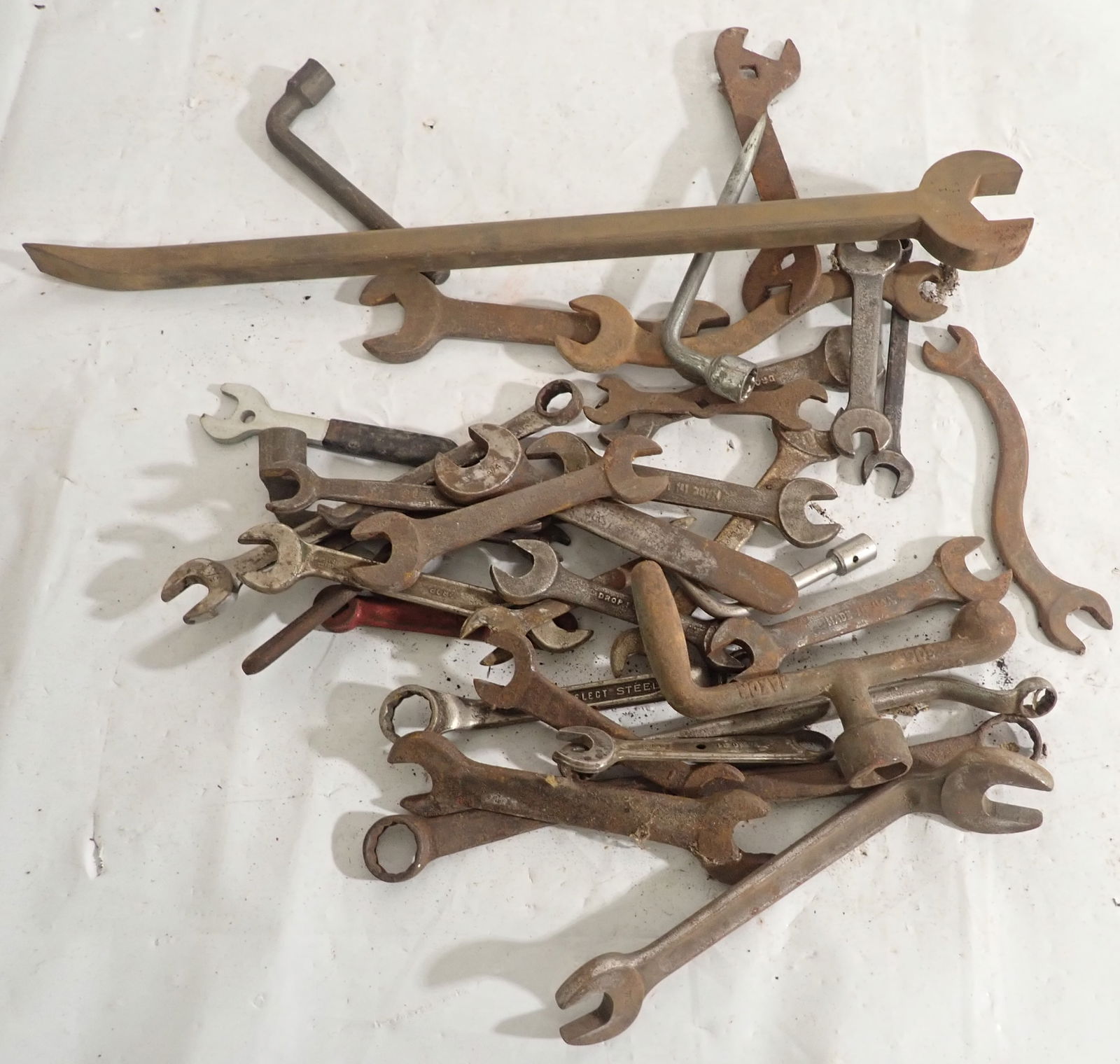 Mixe Lot of Wrenches (1 of 3)