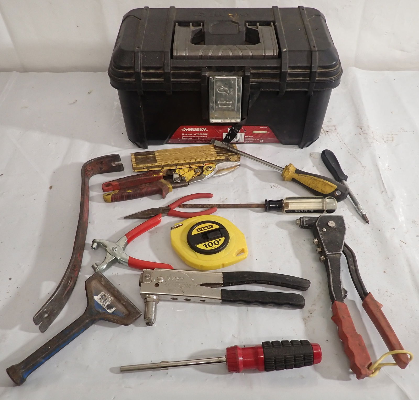 Husky Toolbox & Contents (1 of 3)