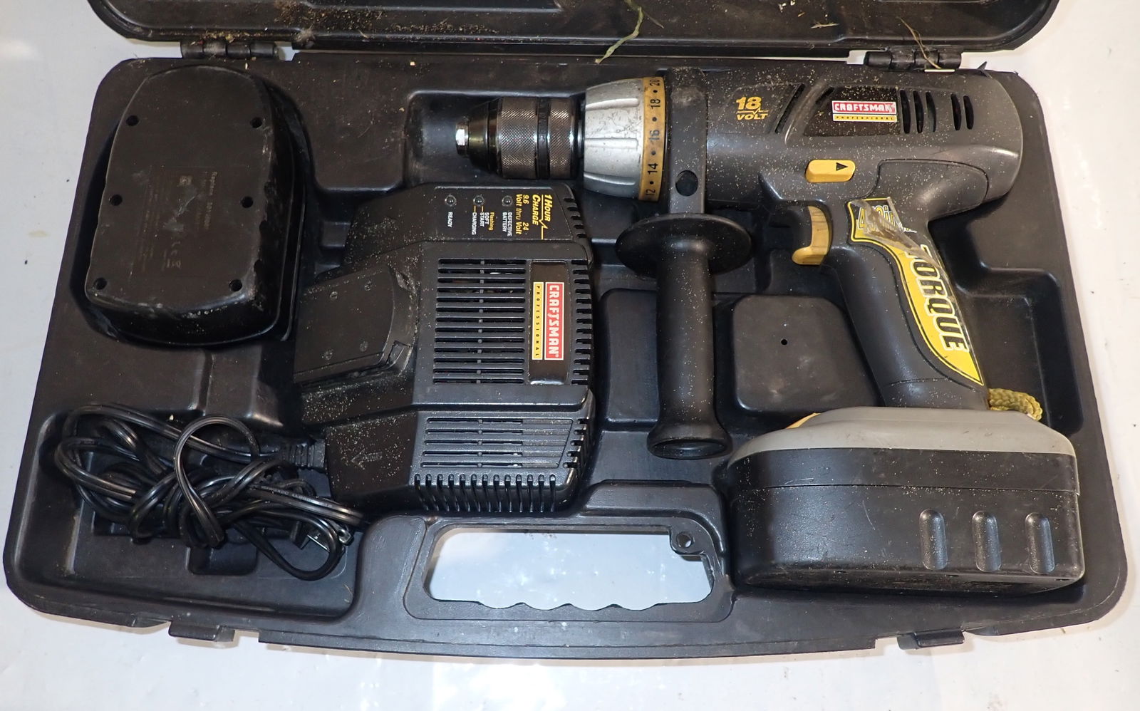 Craftsman 18 Volt 1/2" Hammer Drill (1 of 3)