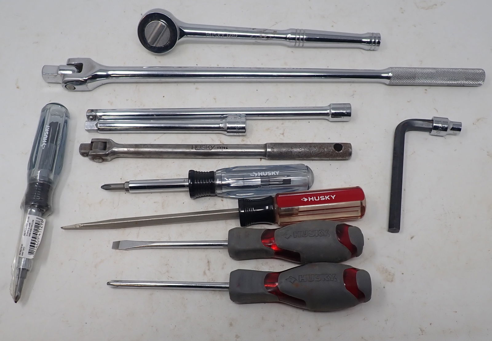 Husky 1/2" Rachet, Breaker Bar, 3/8" Breaker & Extensions (1 of 5)