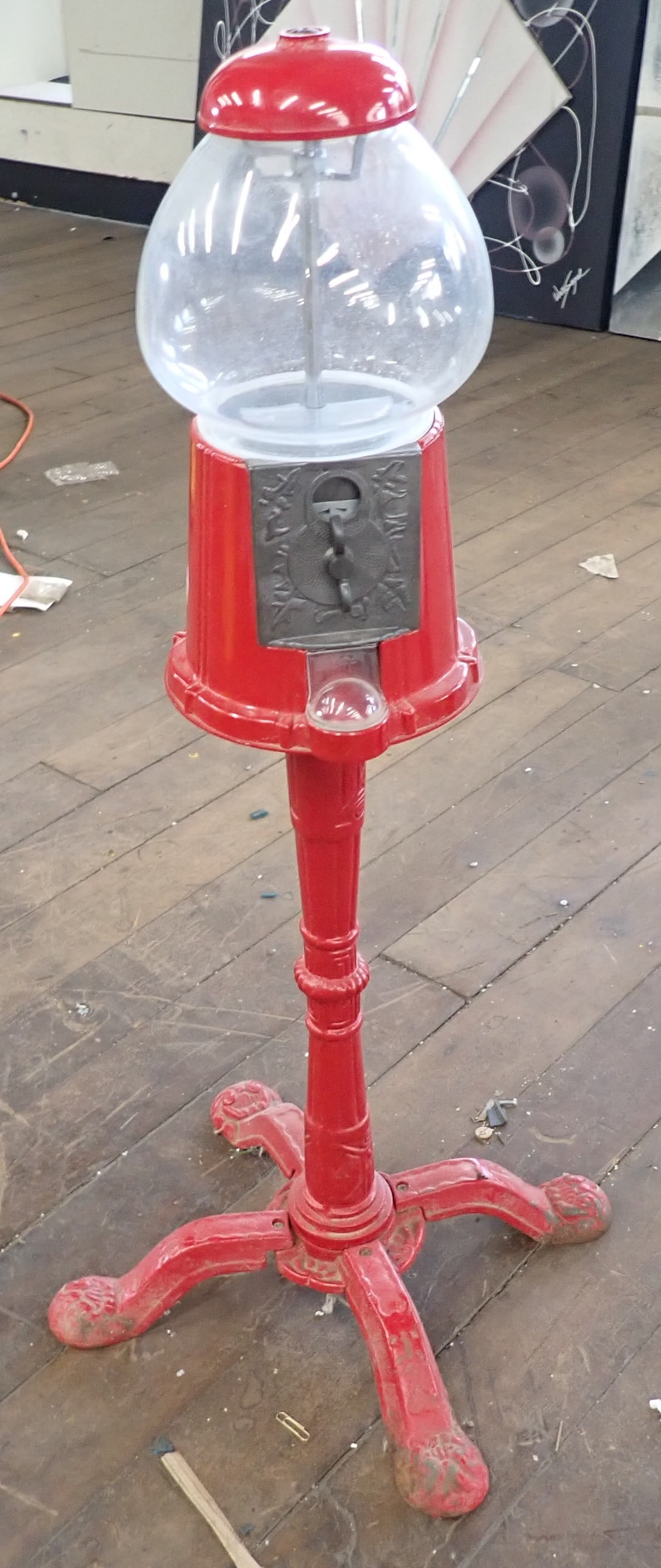 Bubble Gum Machine w/ Cast Iron Feet (1 of 2)