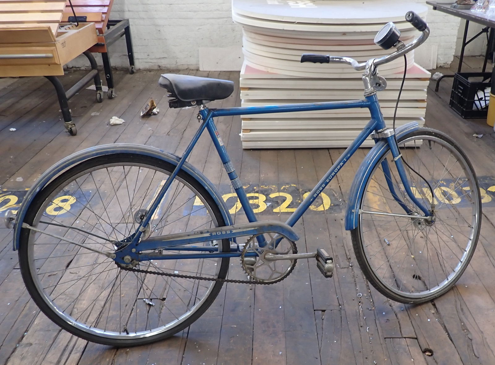 Ross Bicycle: NO in house shipping ! Items are located on the second floor. These are not located in the section of the building we normally have sales. There is a loading dock you can back into and walk down