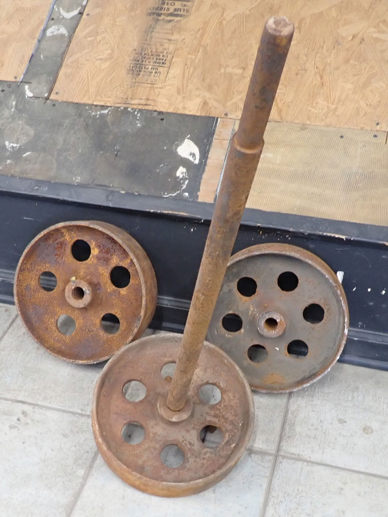 Cast Iron Industrial Wheels: Apprx 3" wide and 11 1/2" in diameter. NO in house shipping ! Items are located on the second floor. These are not located in the section of the building we normally have sales. There is a loading