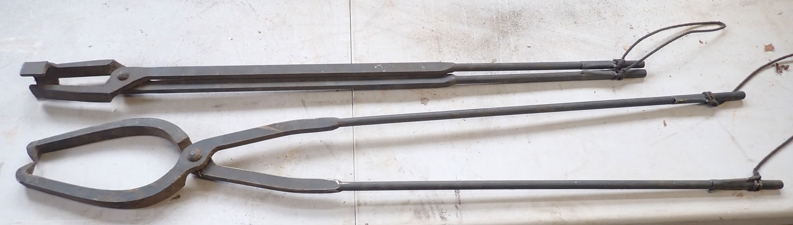 Blacksmith Tongs (1 of 5)