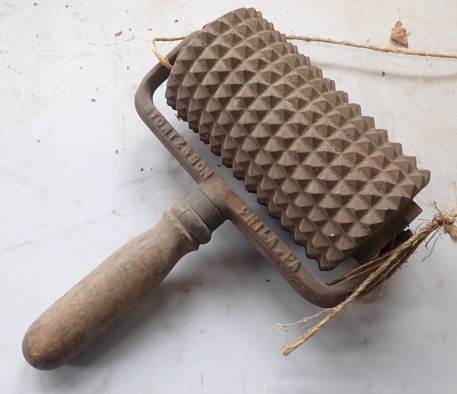 Stortz & Son: Roller is approx 3" in diameter and 5 7/8" in diameter wide. Total length is approx 9 1/2". Shipping available