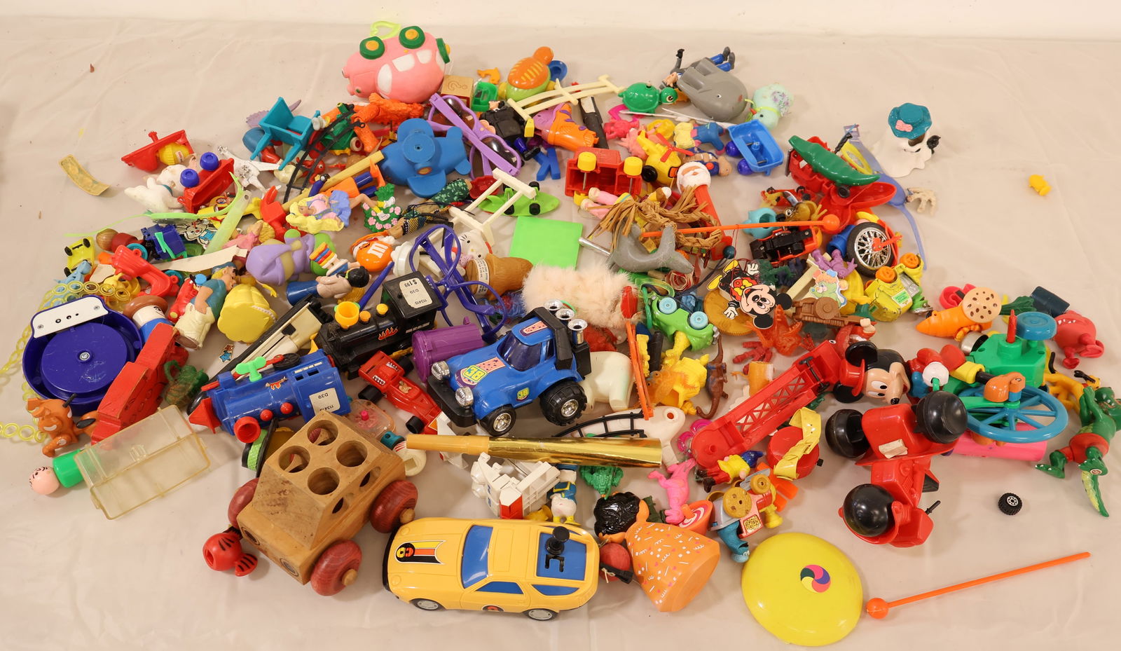 Lot of Misc Toys (1 of 7)