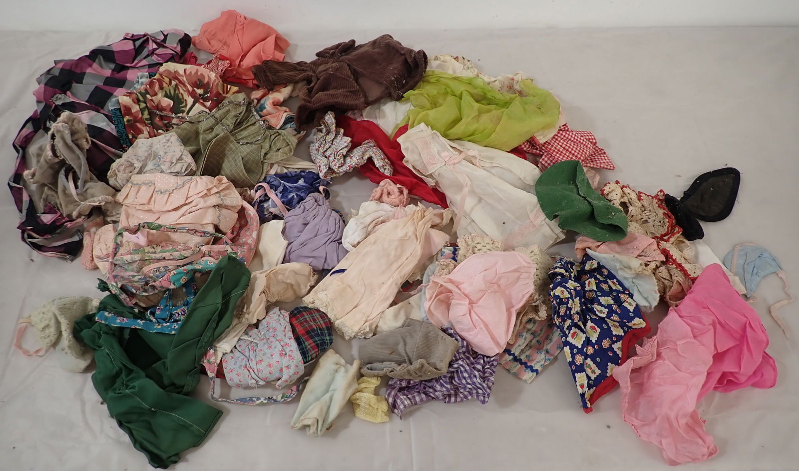 Doll Clothes & Furniture (1 of 6)