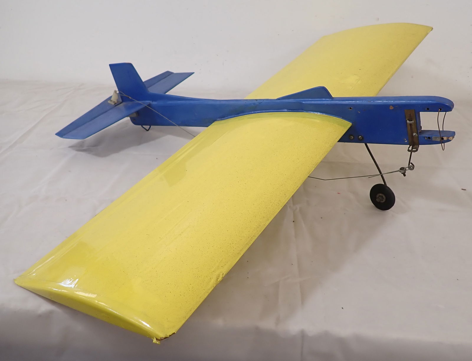 Gas Powered Tether Airplane (1 of 7)
