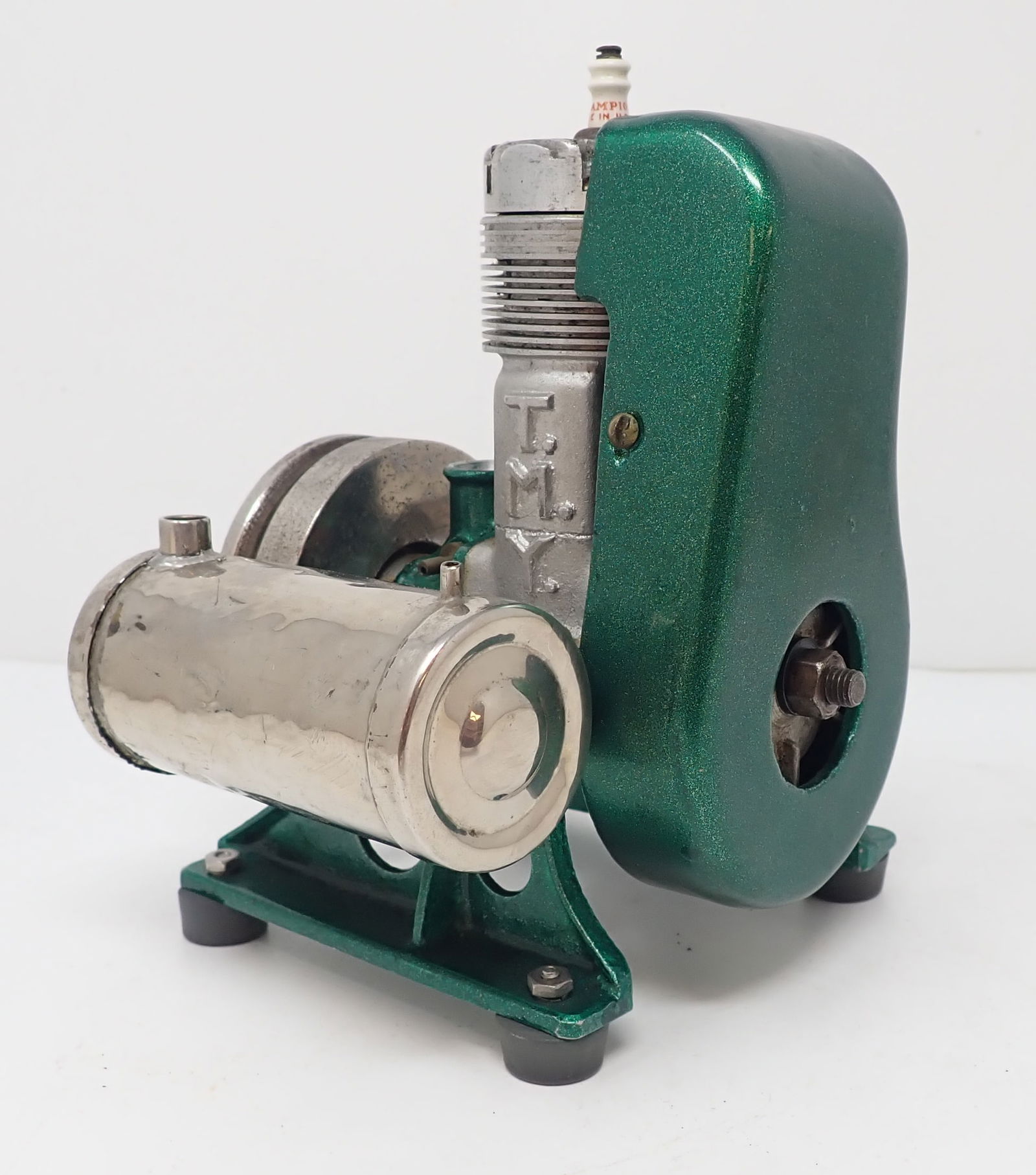 T.M.Y Station Gas Model Engine: Appro 5 3/4" tall. Shipping available