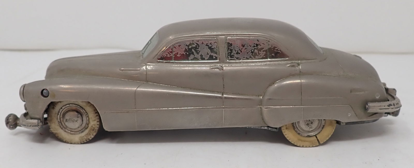 Prameta Buick 405 Wind Up Toy Car: Apprx 5 1/2" long. Shipping available