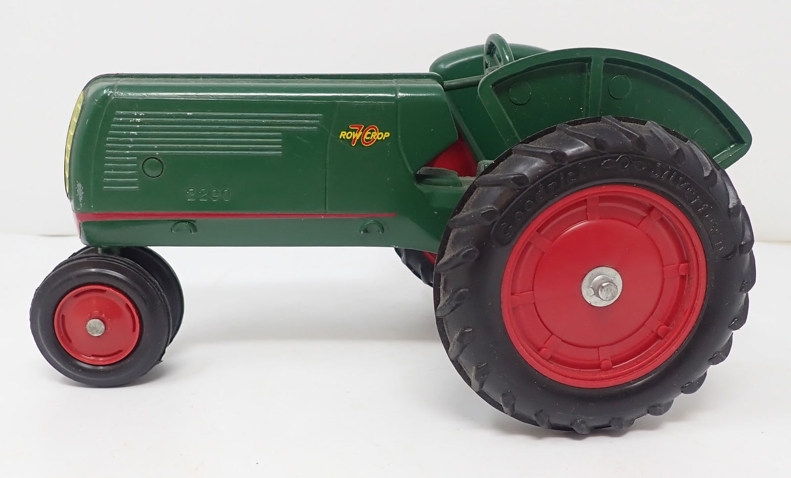 Oliver Row Crop 70 Diecast Tractor: Apprx 8" long. Shipping available