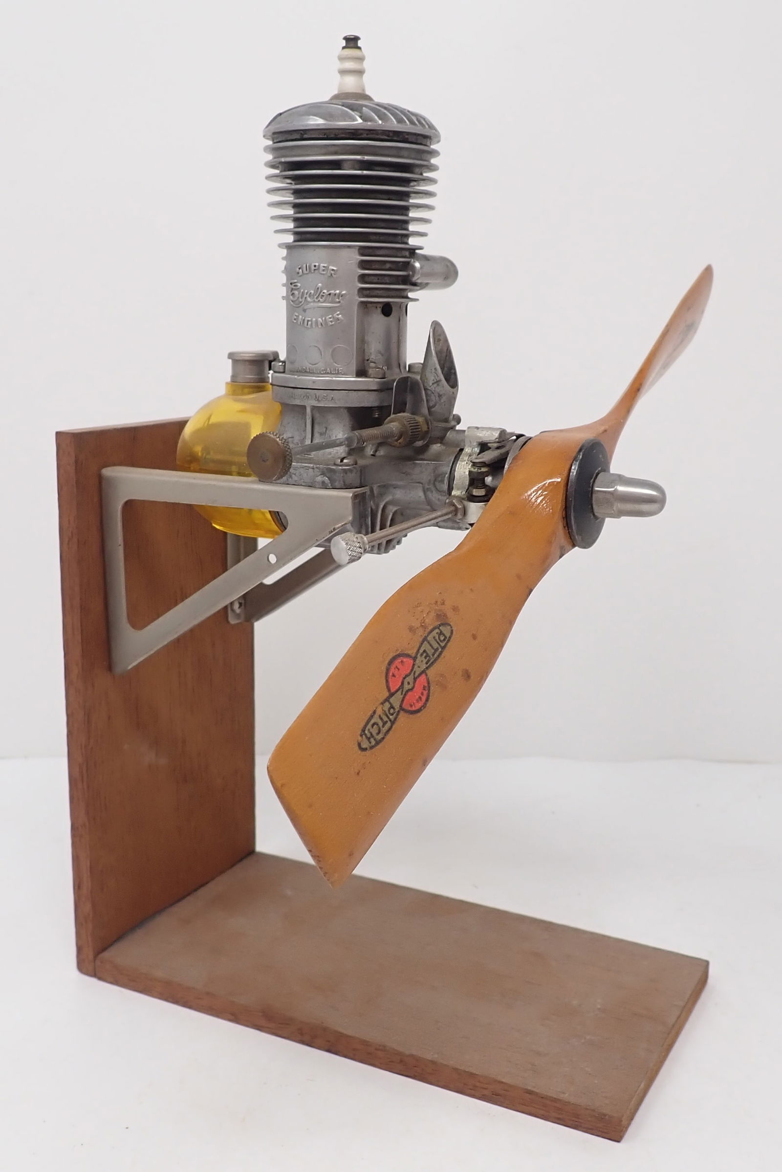 Super Cyclone Model Airplane Gas Engine: Has Rite Pitch prop that is approx 9" long. Shipping available