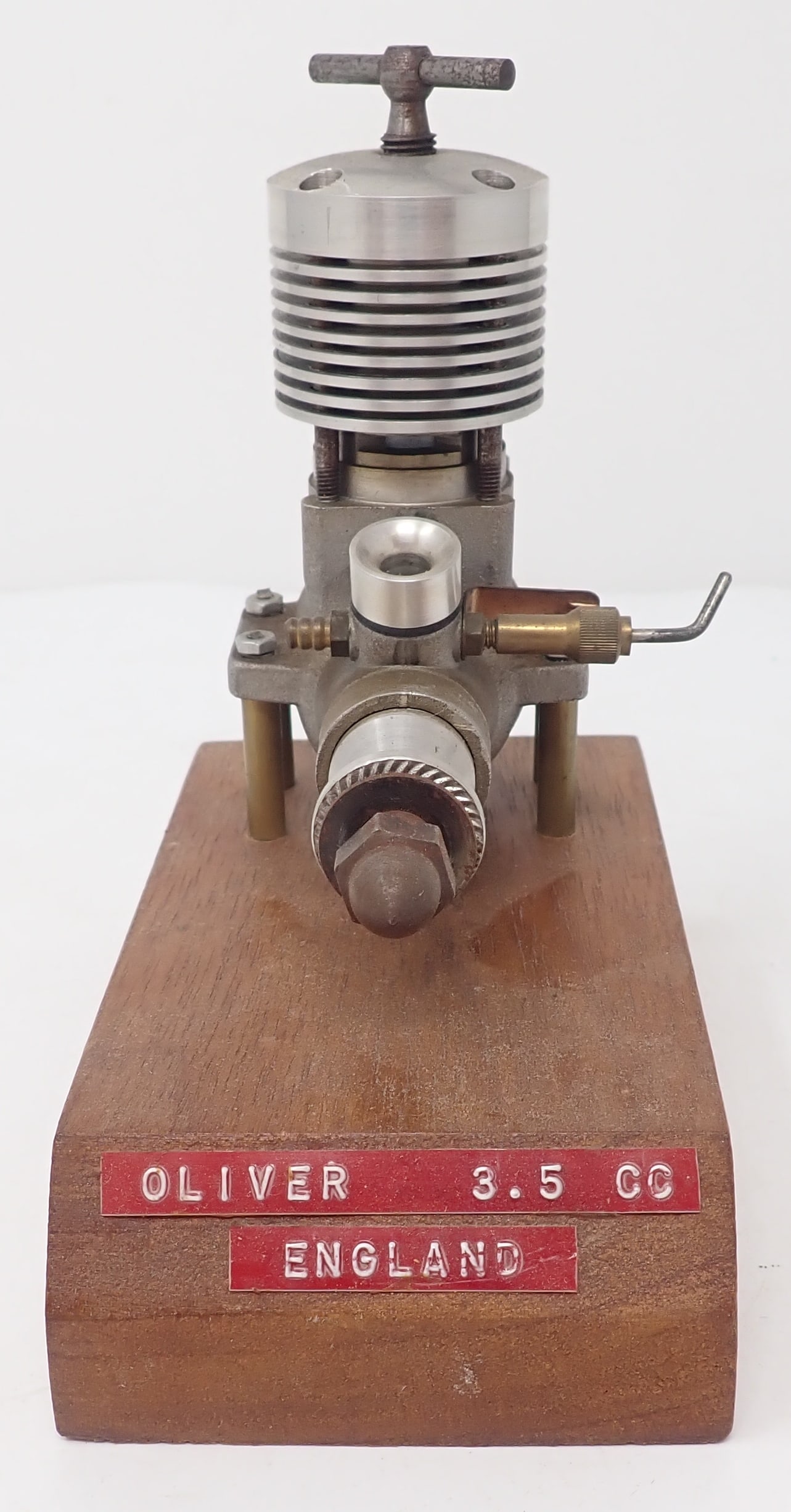 Oliver 3.5 cc Diesel Model Engine: Shipping available