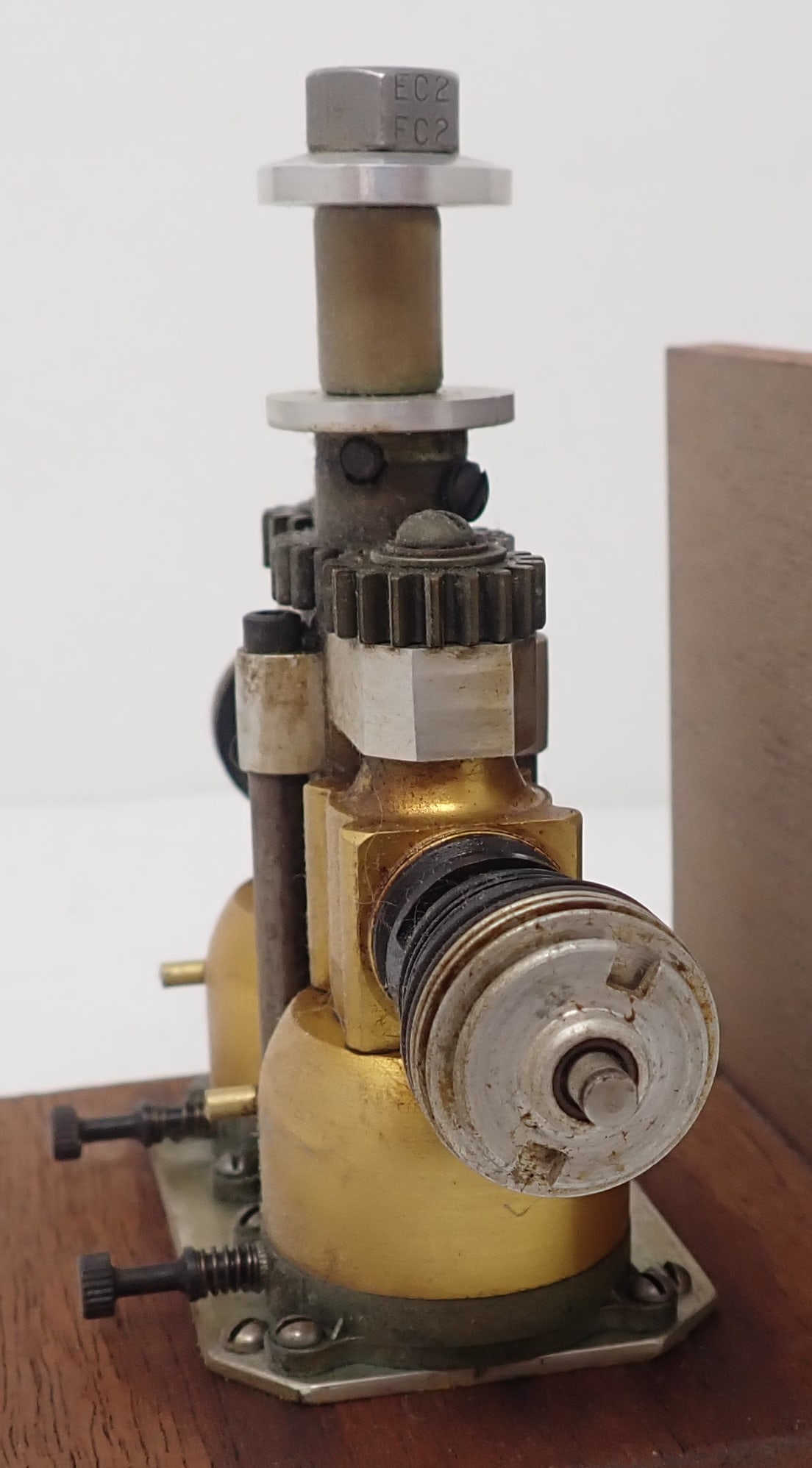 2 Cylinder Model Engine - 2