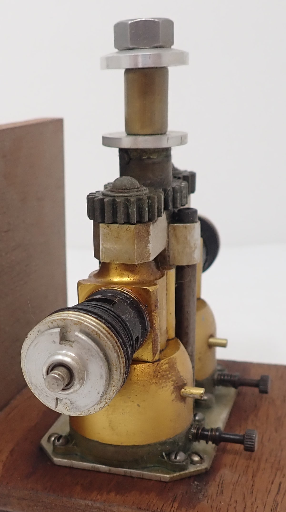 2 Cylinder Model Engine - 3