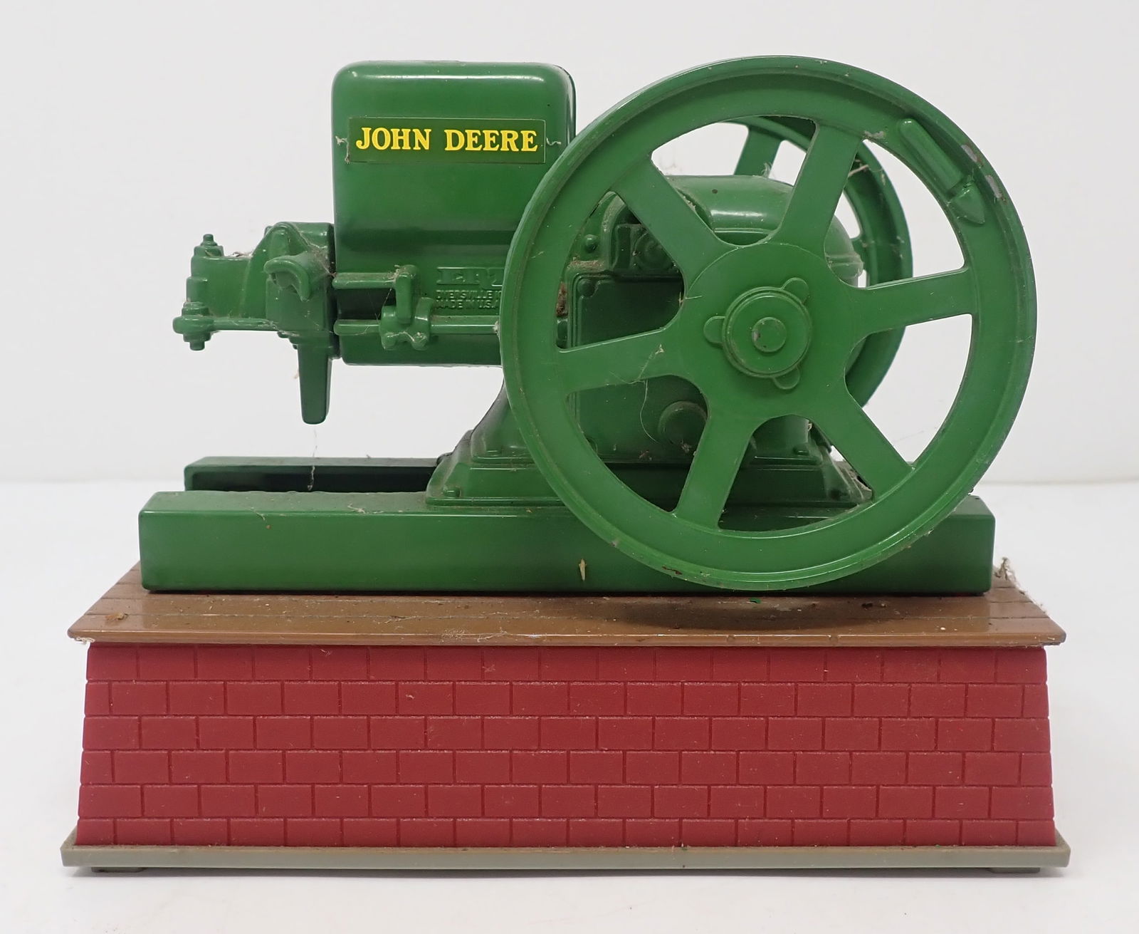 Ertl John Deere Hit & Miss Engine: Approx 3 5/8" x 6" x 5" tall. Shipping available
