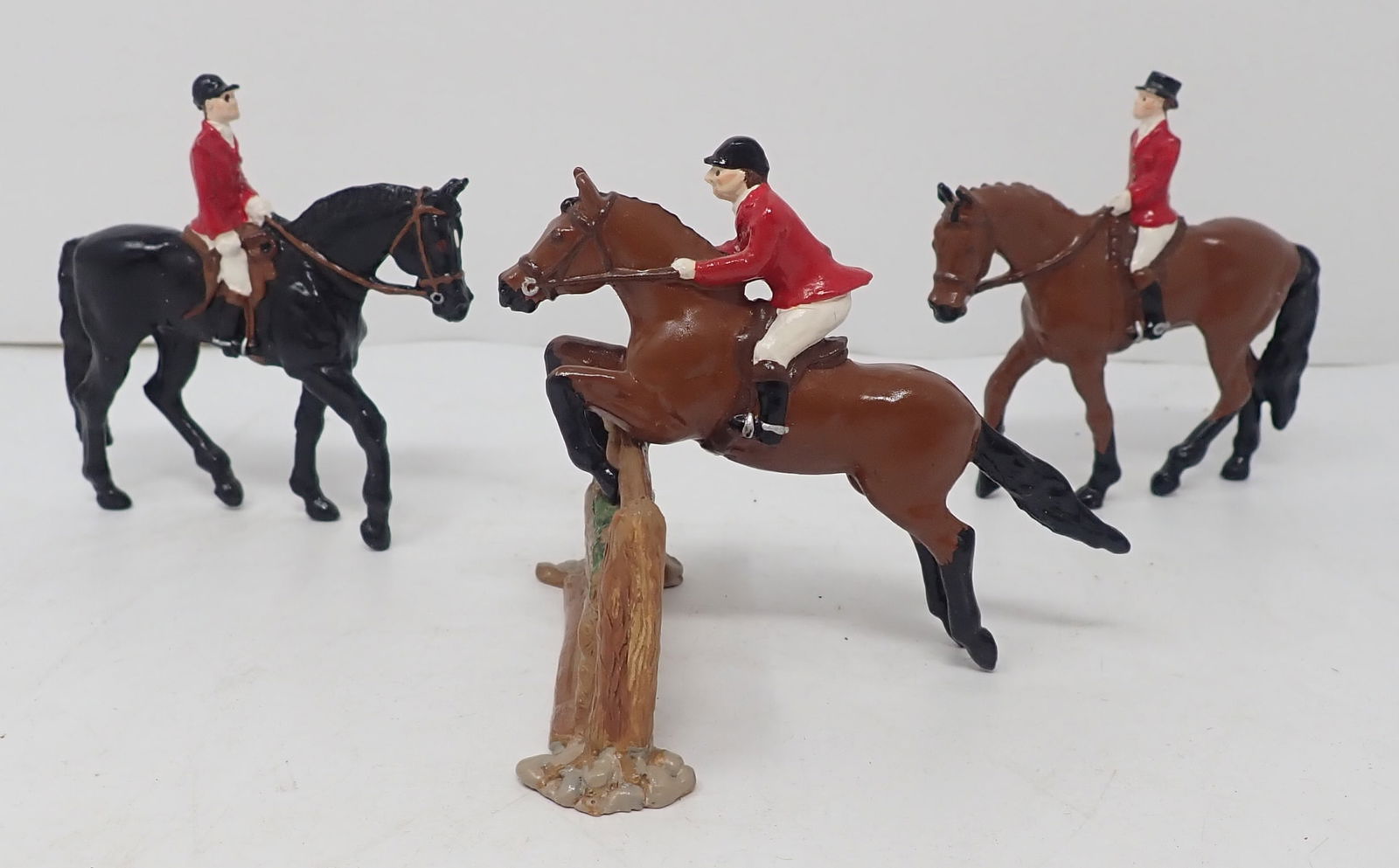 1980's L.W. Bristol Pewter Horses , Riders , & Jump: Approx 3" tall. Shipping available