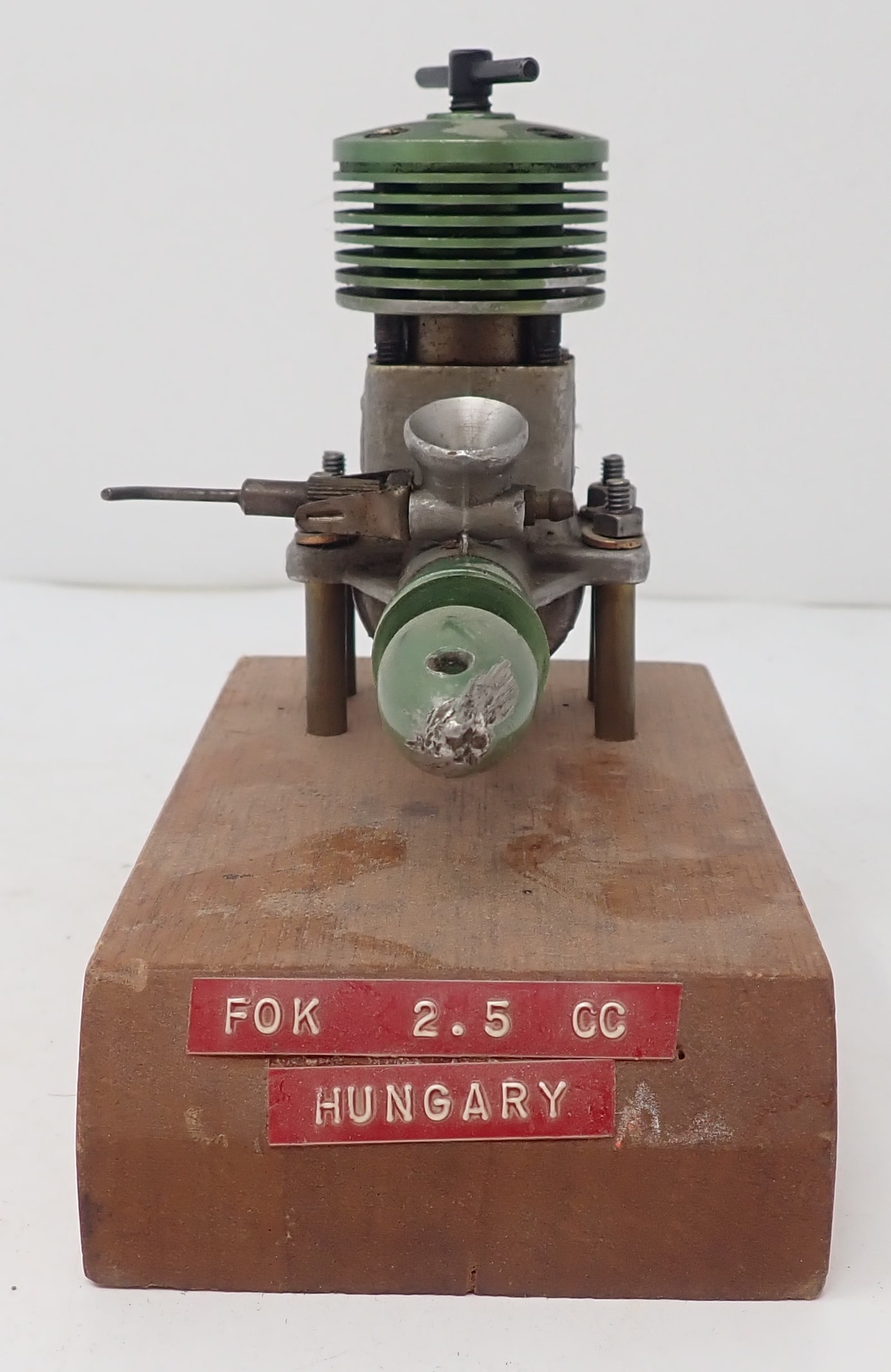 FOK 2.5cc Diesel Model Airplane Engine: Shipping available