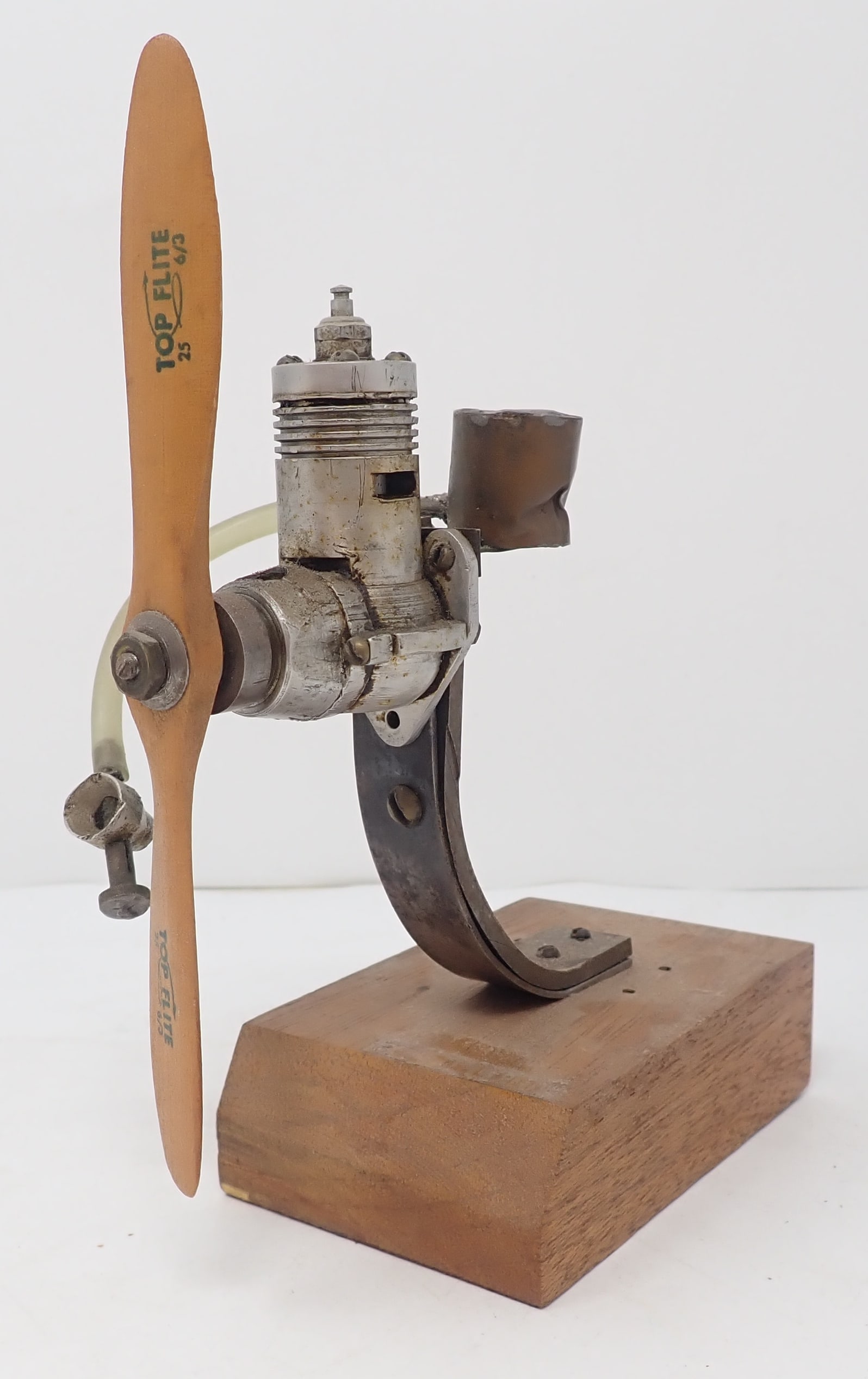 Model Airplane Engine: Prop is approx 6" long. Shipping available