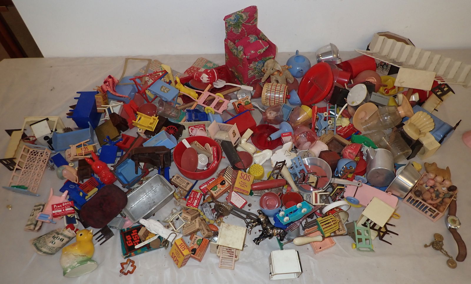 Doll House Items, Toys, Plastic Santa (1 of 10)