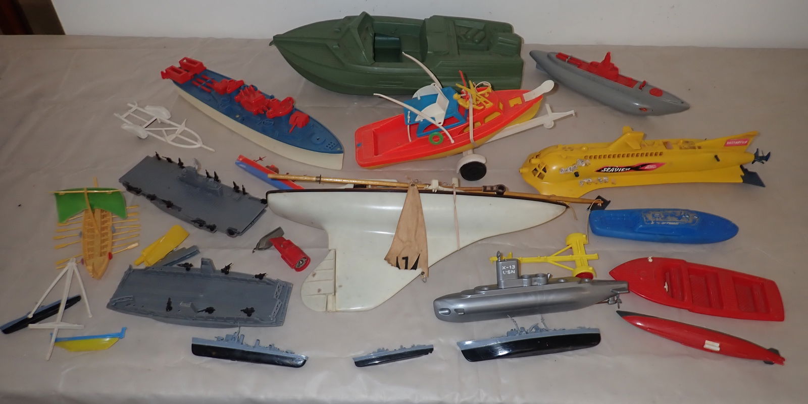 Boats, Submarines, Ships, incl Ideal & Timmee: NO in house shipping !