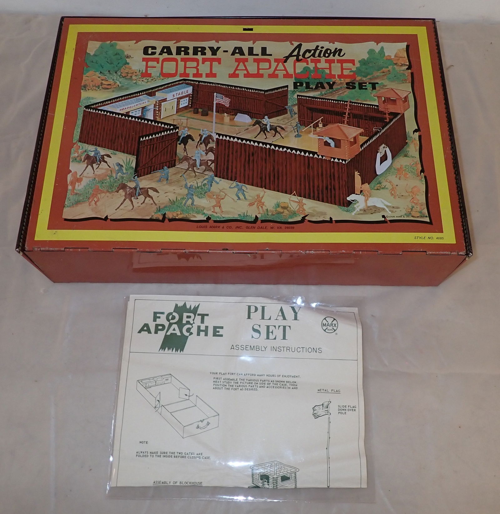 Marx Fort Apache Play Set (1 of 6)