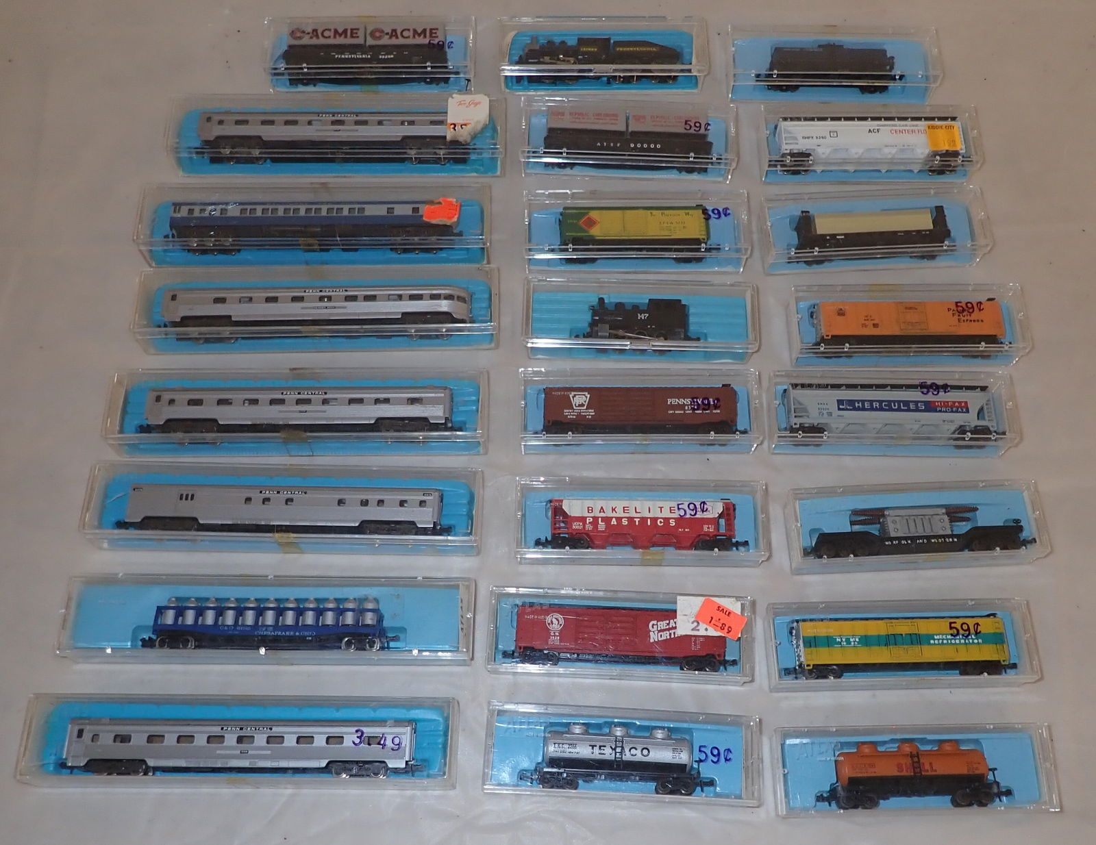 Atlas N Gauge Trains (1 of 9)