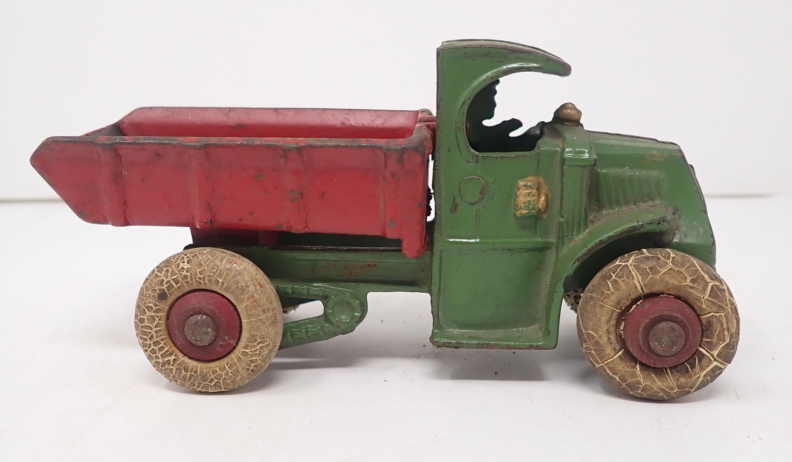 Arcade Cast Iron Mack Chain Driven Dump Truck (1 of 6)