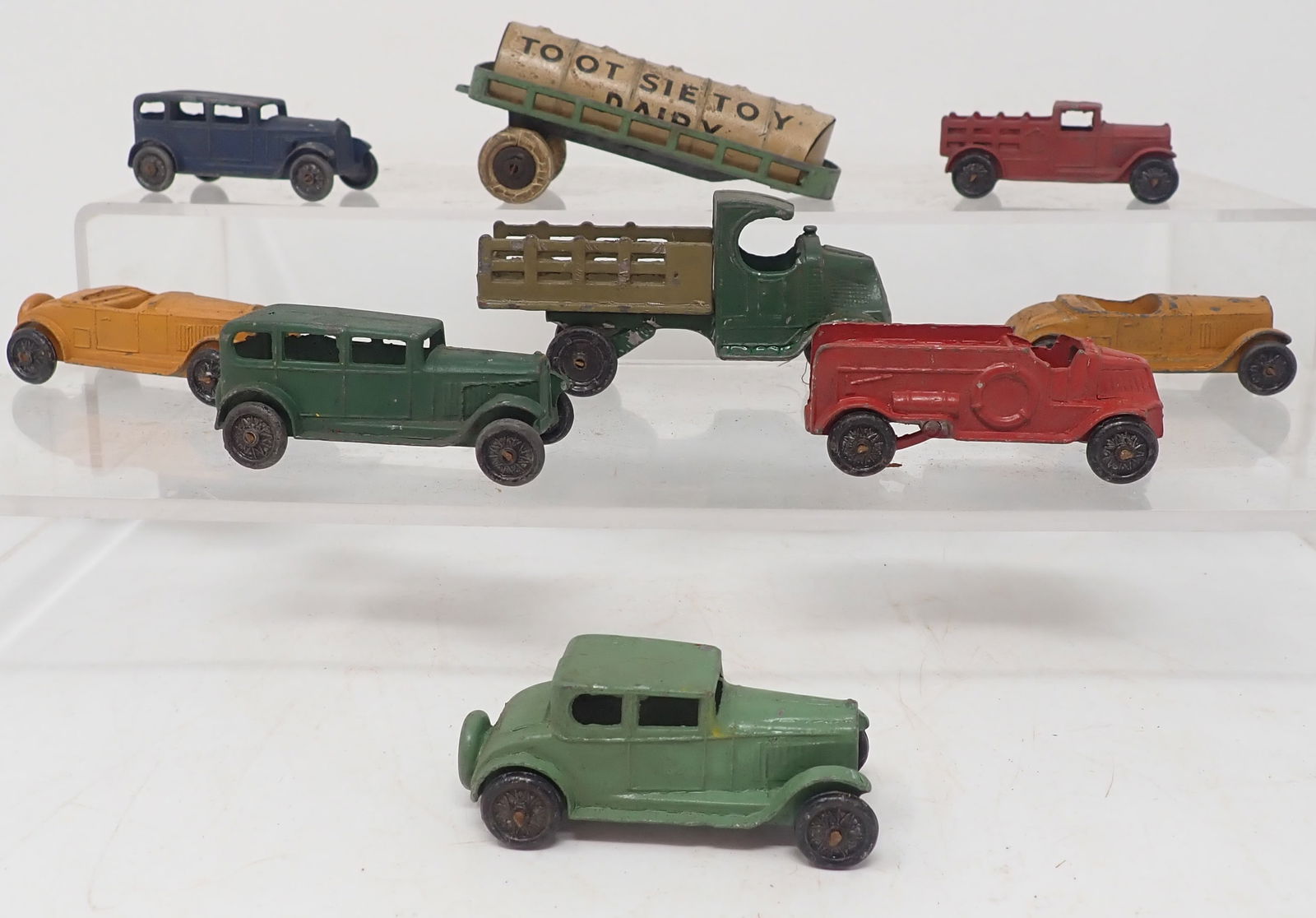 Tootsietoy Dairy Trailer , Mack Truck , & Misc (1 of 5)