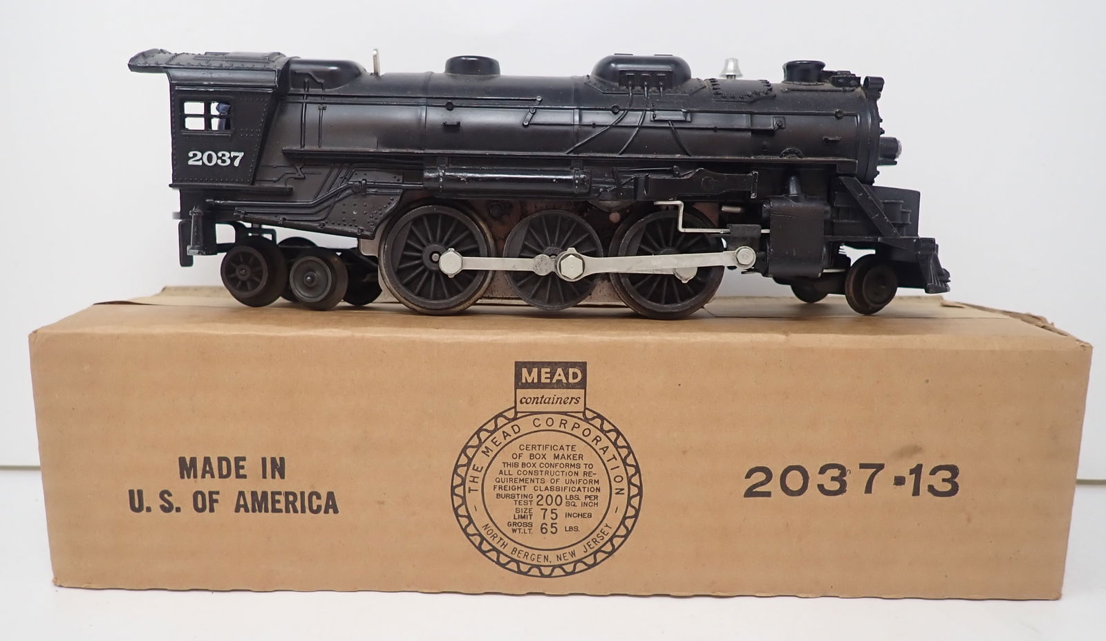 Lionel 2037 Locomotive: Shipping available