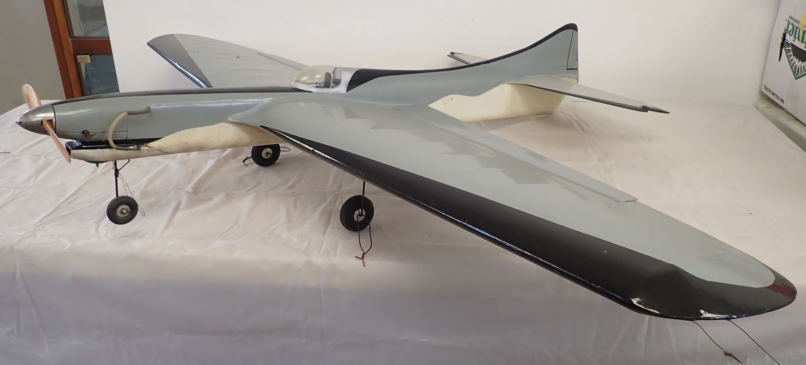U Control Model Airplane w/ Gas Engine: Approx 59" wide and 46" long. NO in house shipping !