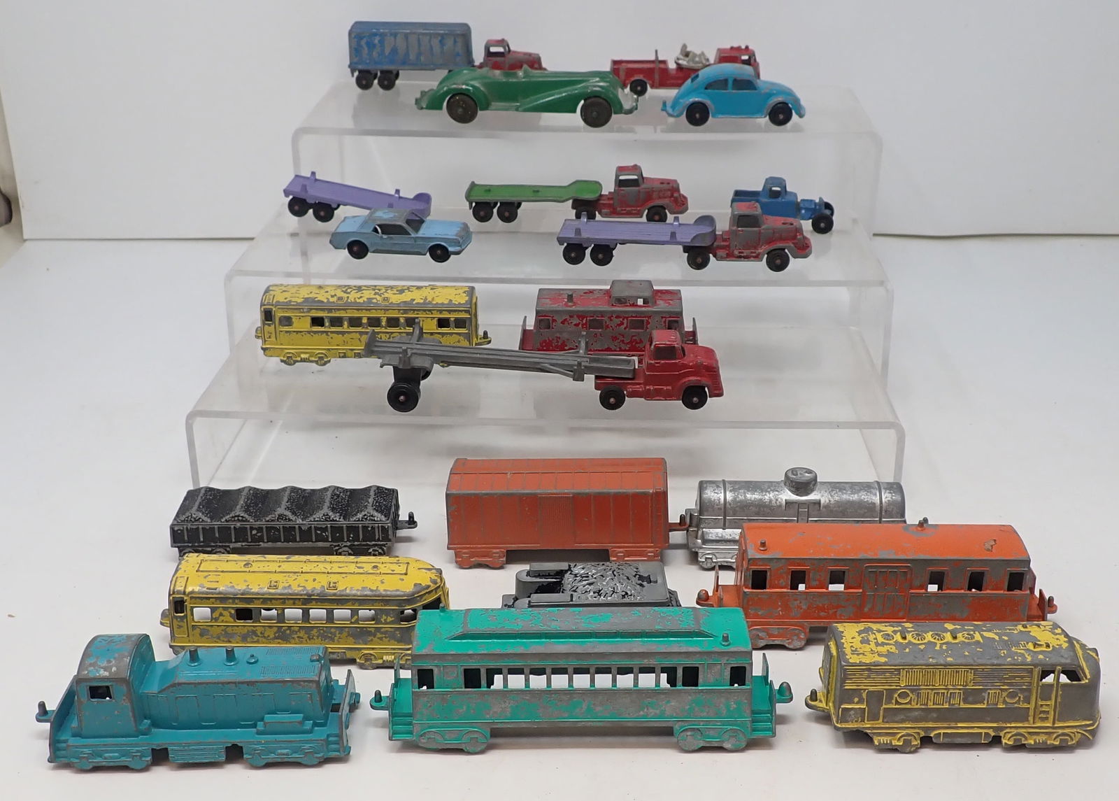 Manoil Car & Tootsietoy Cars , Trucks, & Trains (1 of 4)